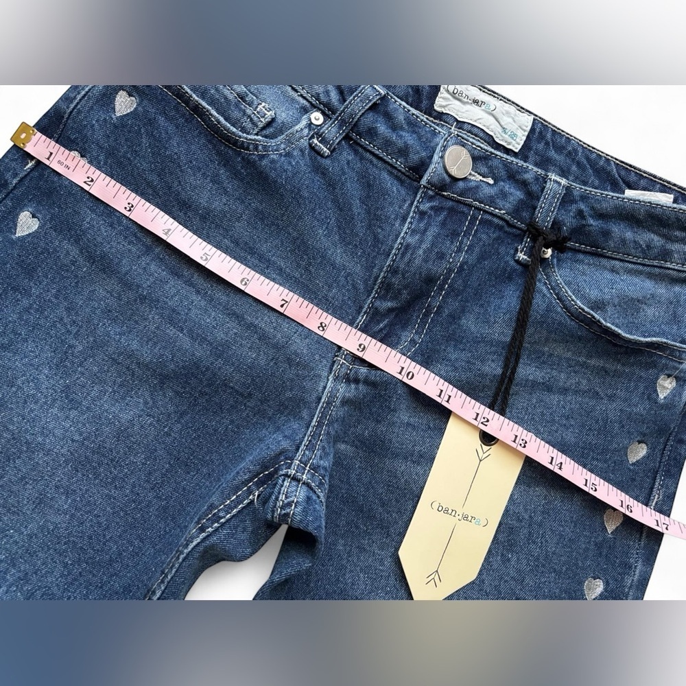 Banjara Straight Leg Jeans Heart Studded Denim Blue Size 3/25 NWT - Picture 3 of 7
